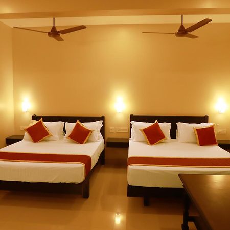 Hotel Sri Devi Kanyakumari Bagian luar foto