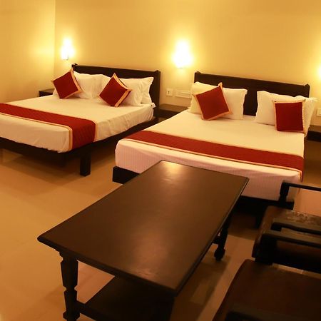 Hotel Sri Devi Kanyakumari Bagian luar foto