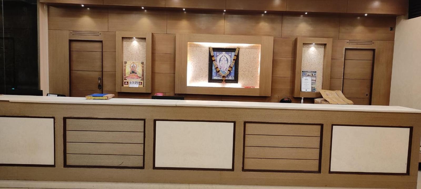 Hotel Sri Devi Kanyakumari Bagian luar foto