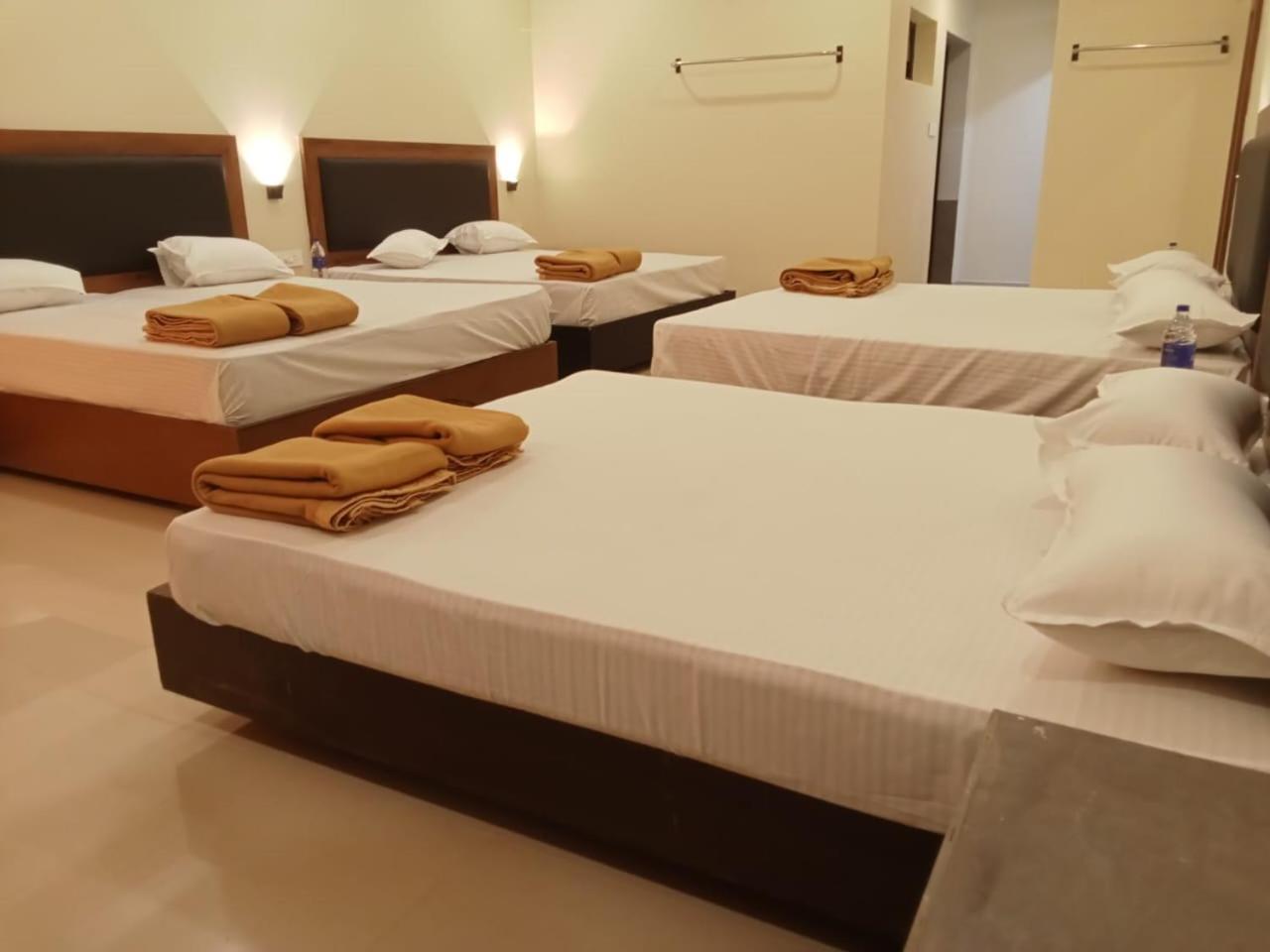 Hotel Sri Devi Kanyakumari Bagian luar foto