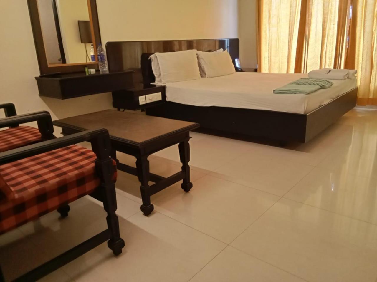Hotel Sri Devi Kanyakumari Bagian luar foto